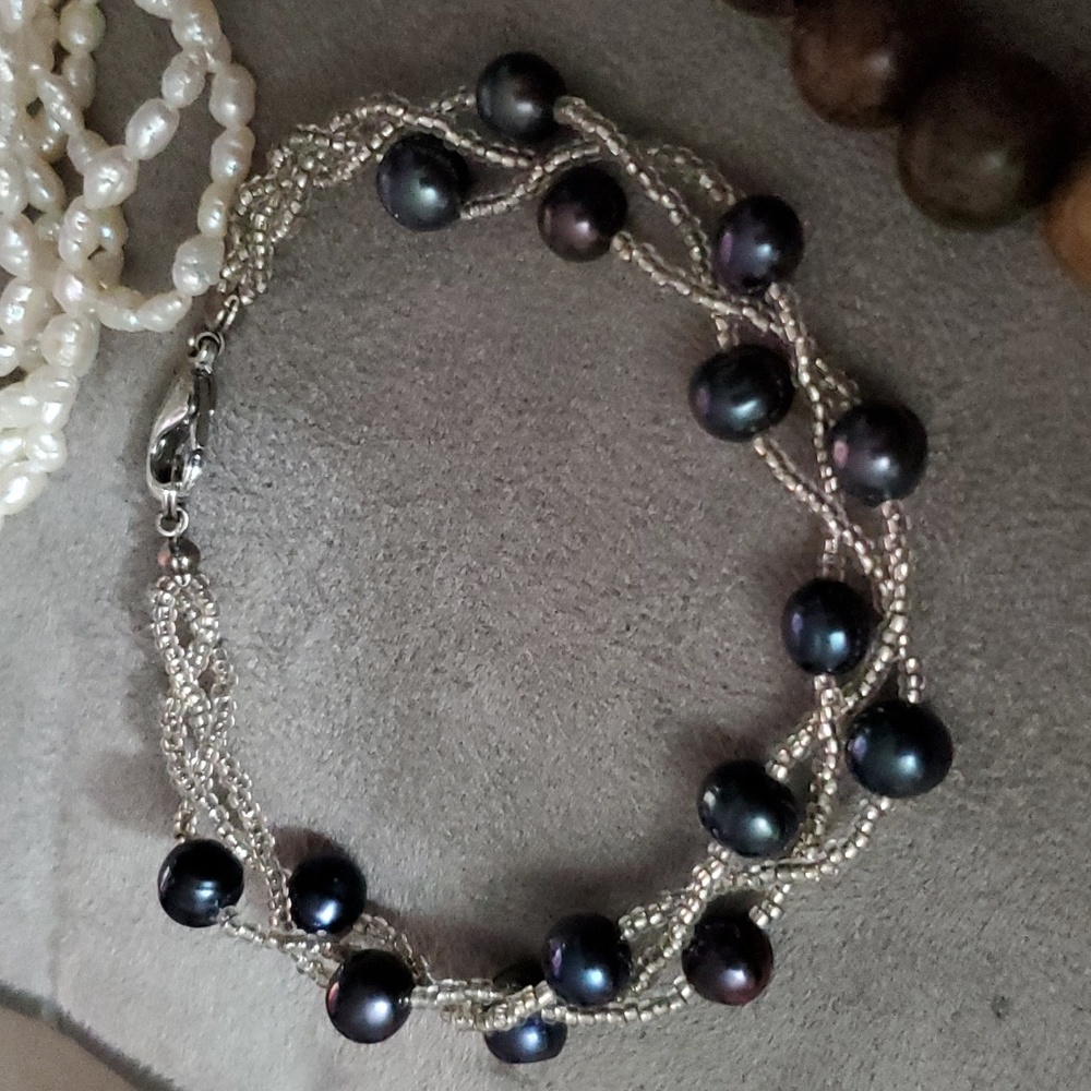 5 Bracelets - Picture 2 of 5